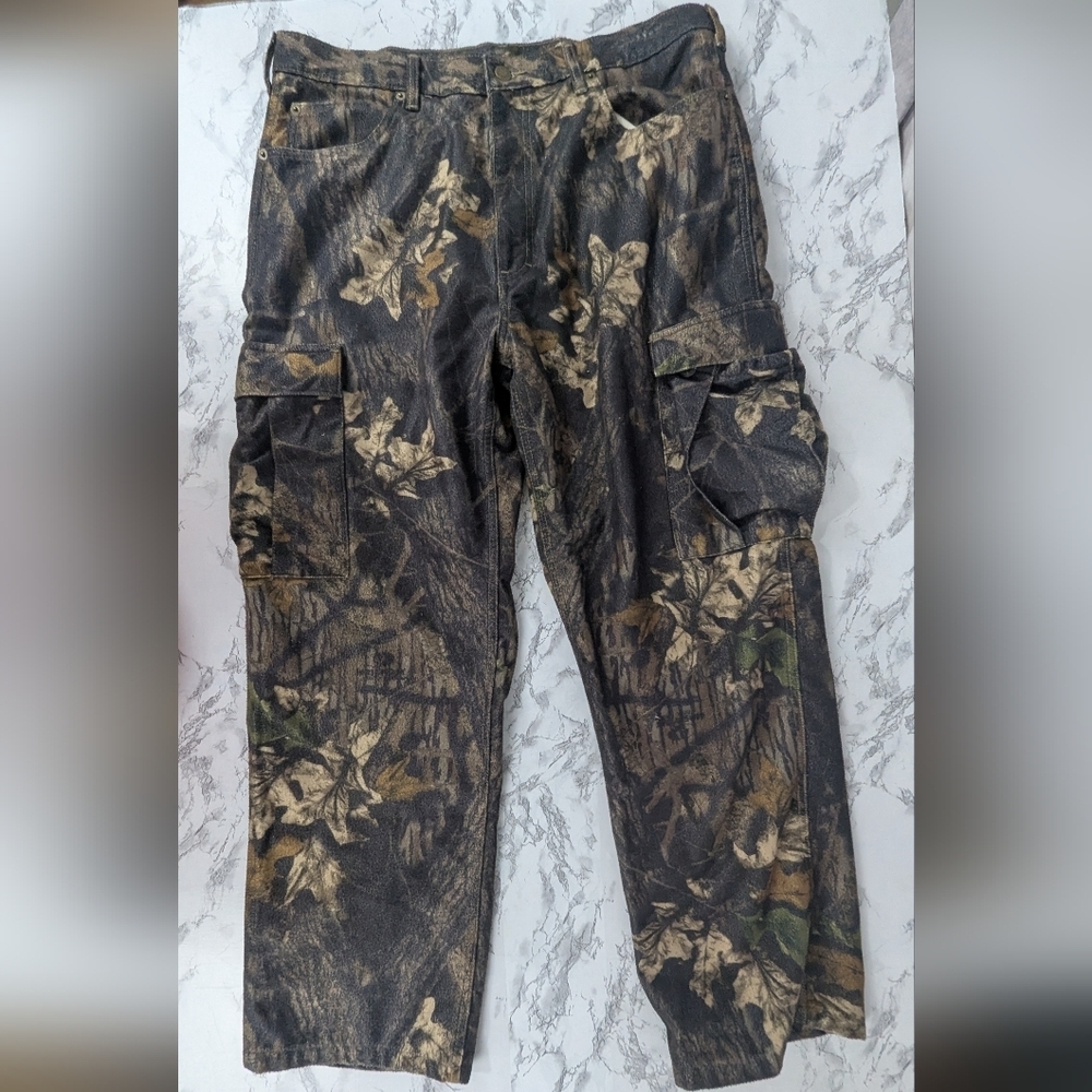 Cabela's Size 36 Camo Cargo 100% Polyester Pants For Hunting